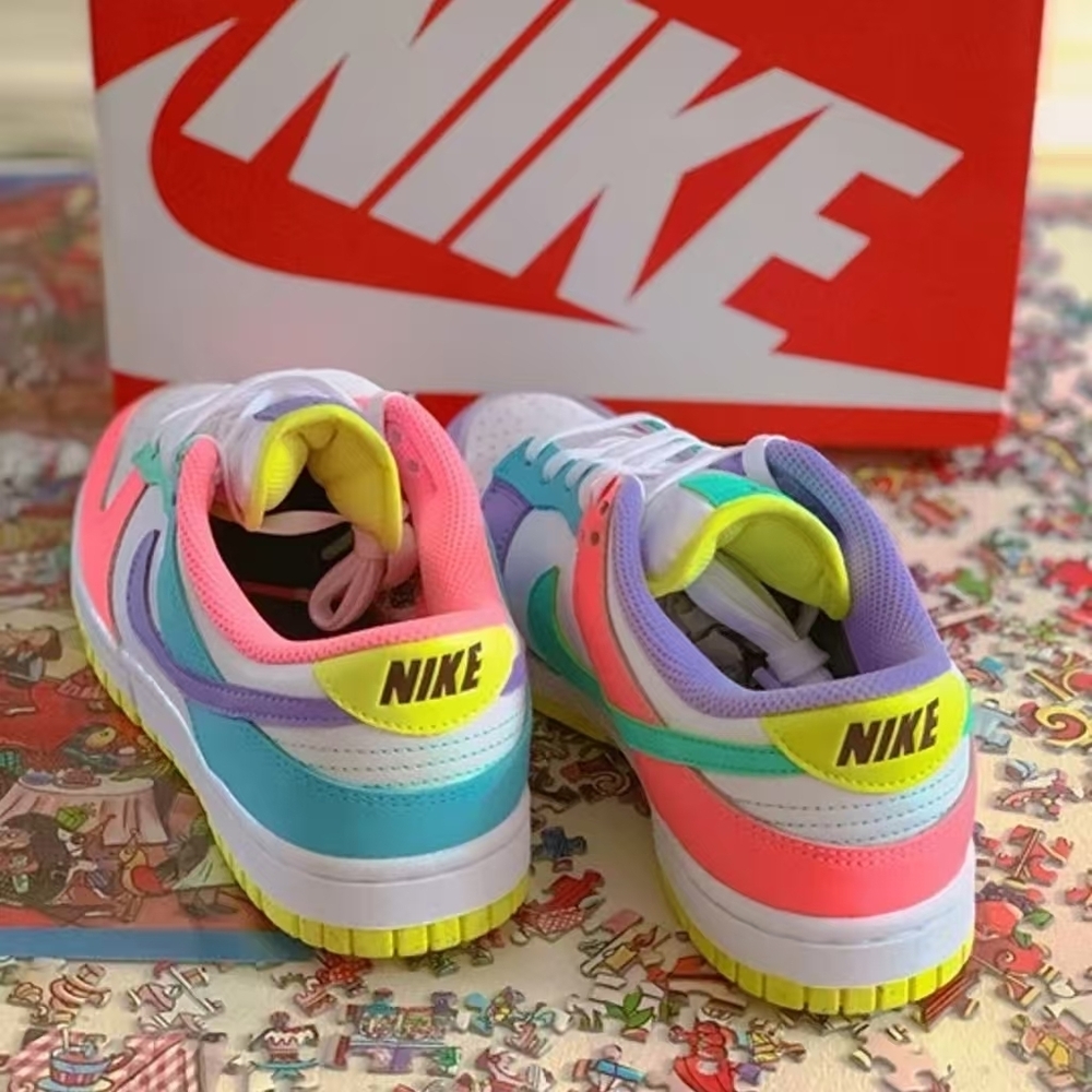 Nike Dunk Low SE Easter Candy - Picture 4 of 4